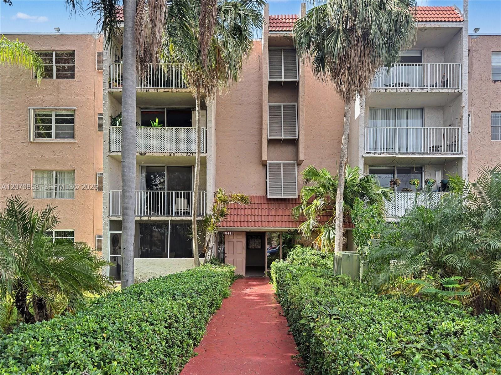 8411 NW 8th Street 102, Miami, FL 33126 photo 22