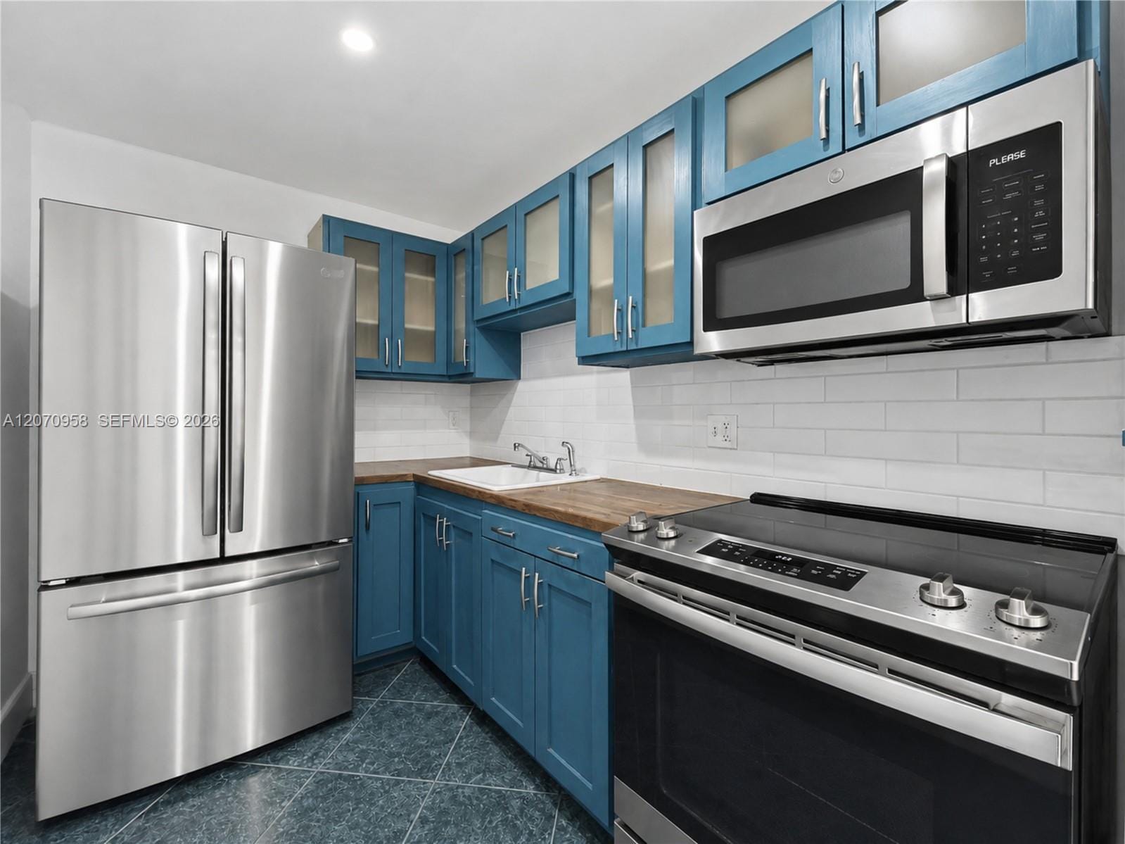 8411 NW 8th Street 102, Miami, FL 33126 photo 4