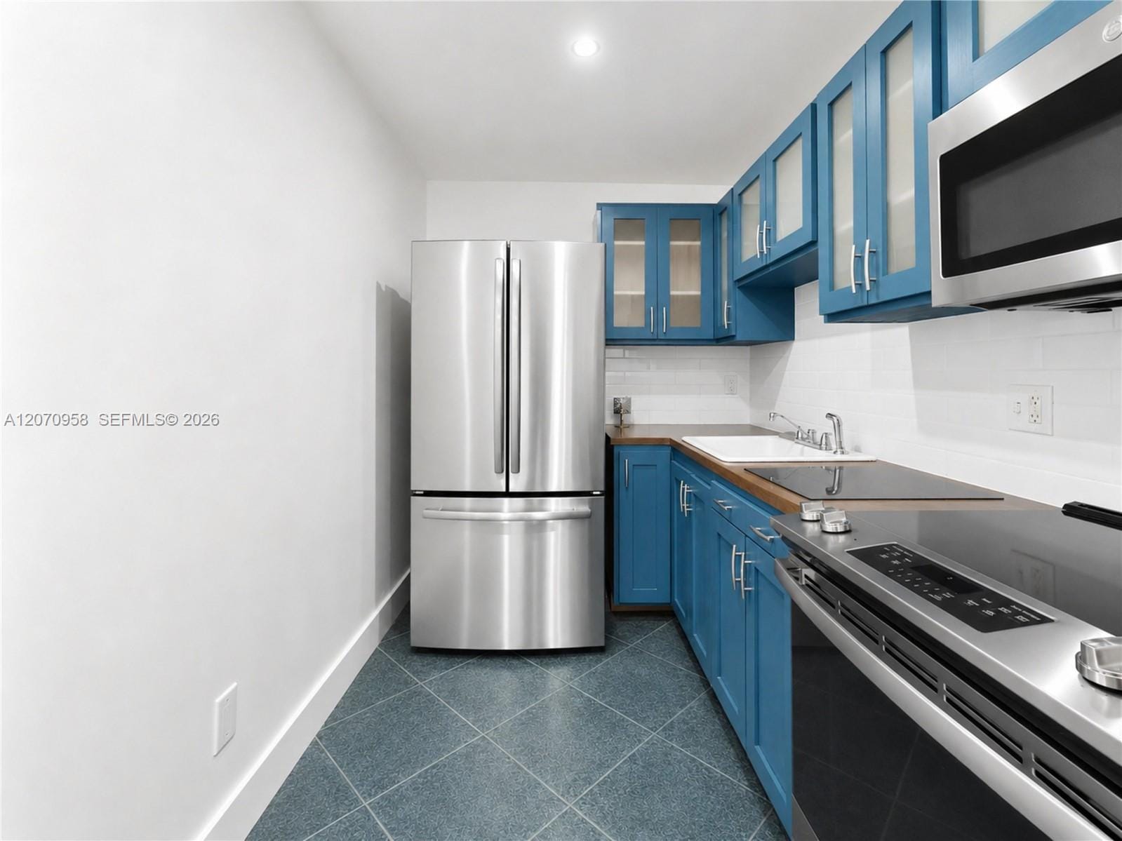 8411 NW 8th Street 102, Miami, FL 33126 photo 6