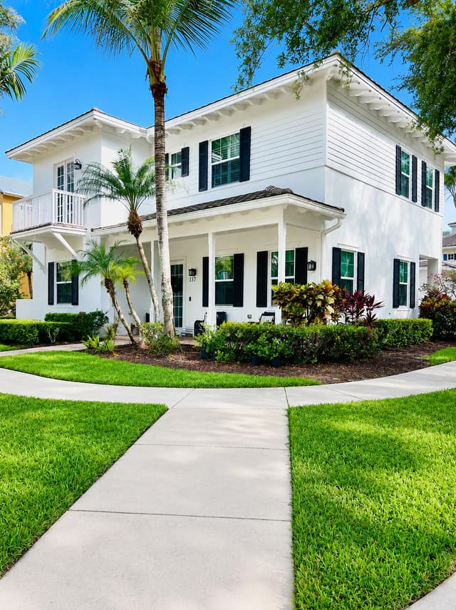 137 INKBERRY Drive, sold in Botanica, Jupiter, FL
