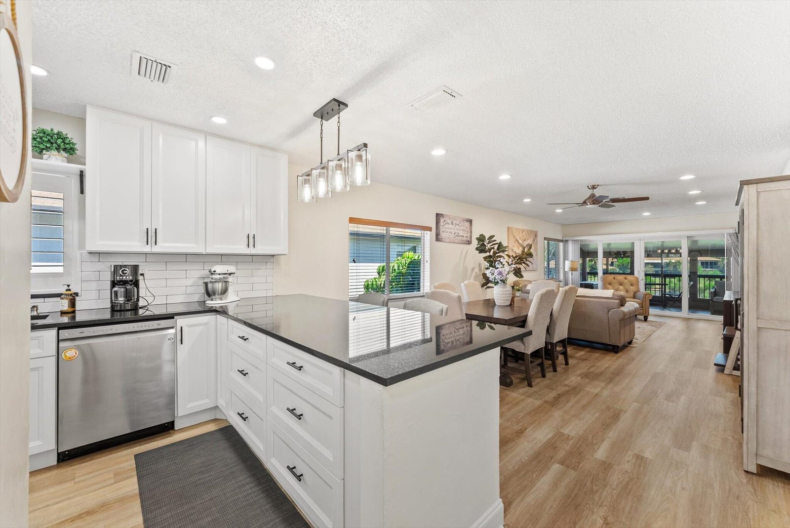 Pending home at 5844 Areca Palm Court Unit b, Delray Beach, FL 33484