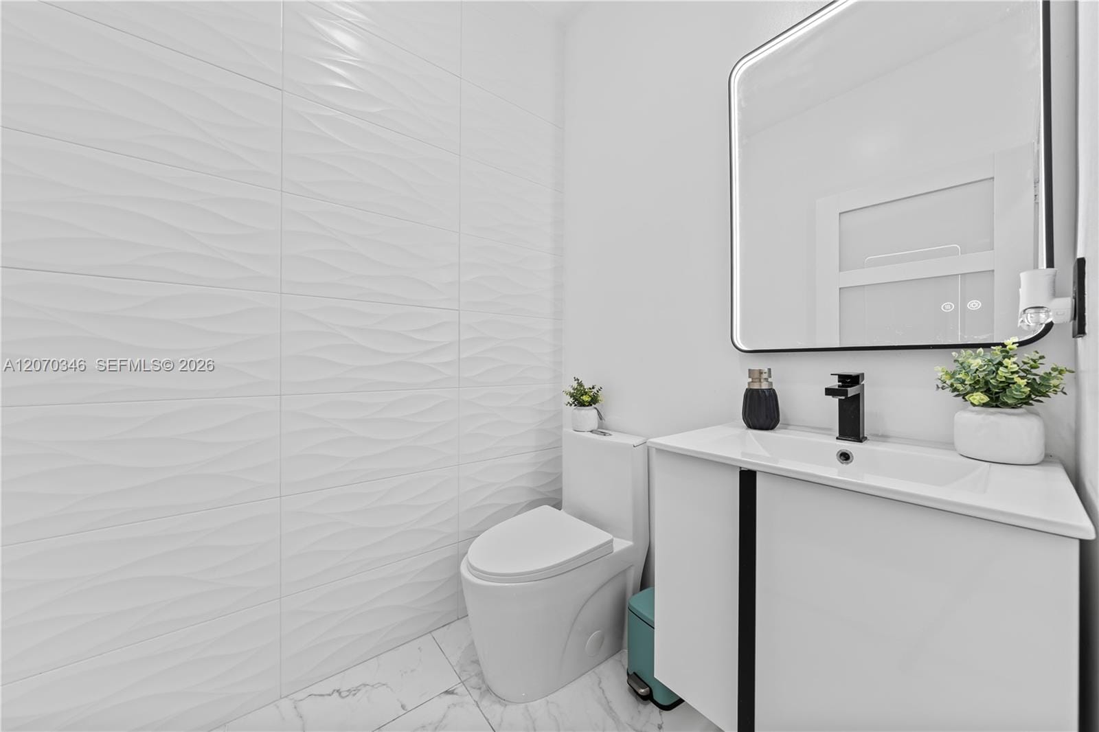 20576 NE 5th Place, Miami, FL 33179 photo 14