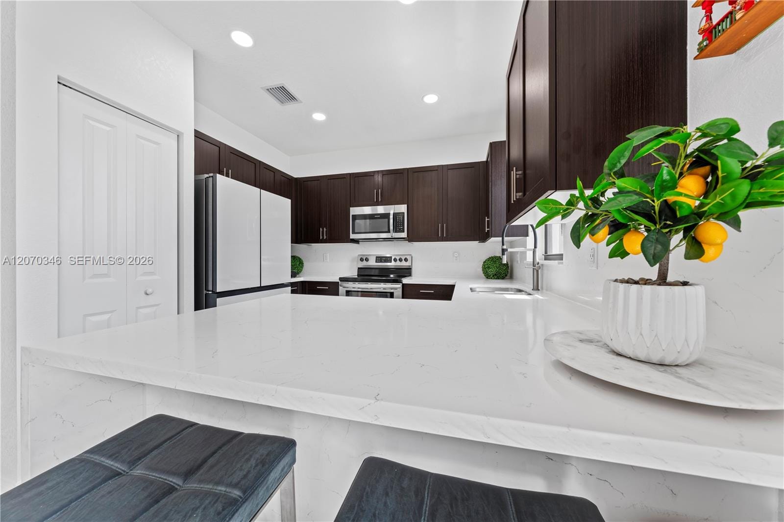 20576 NE 5th Place, Miami, FL 33179 photo 10