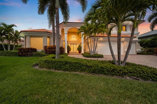 9 ISLAND Road, Sewalls Point, FL 34996