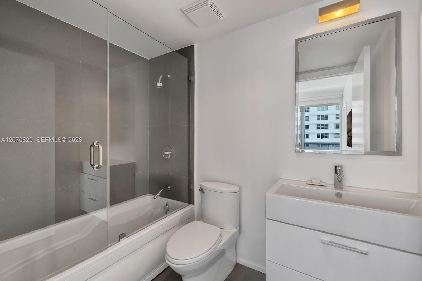 5875 Collins Avenue 1102, Miami Beach, FL 33140 photo 22