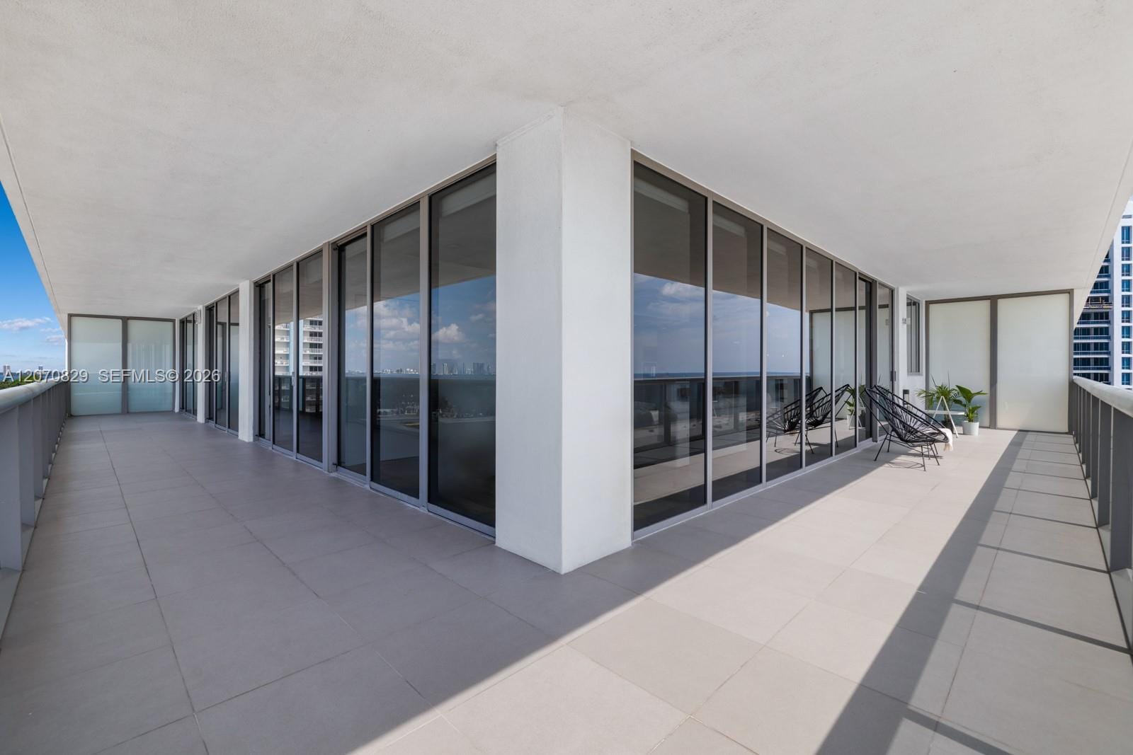 5875 Collins Avenue 1102, Miami Beach, FL 33140 photo 30