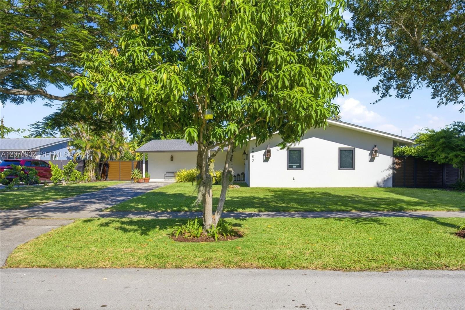 9780 Bel Aire Drive — photo 3