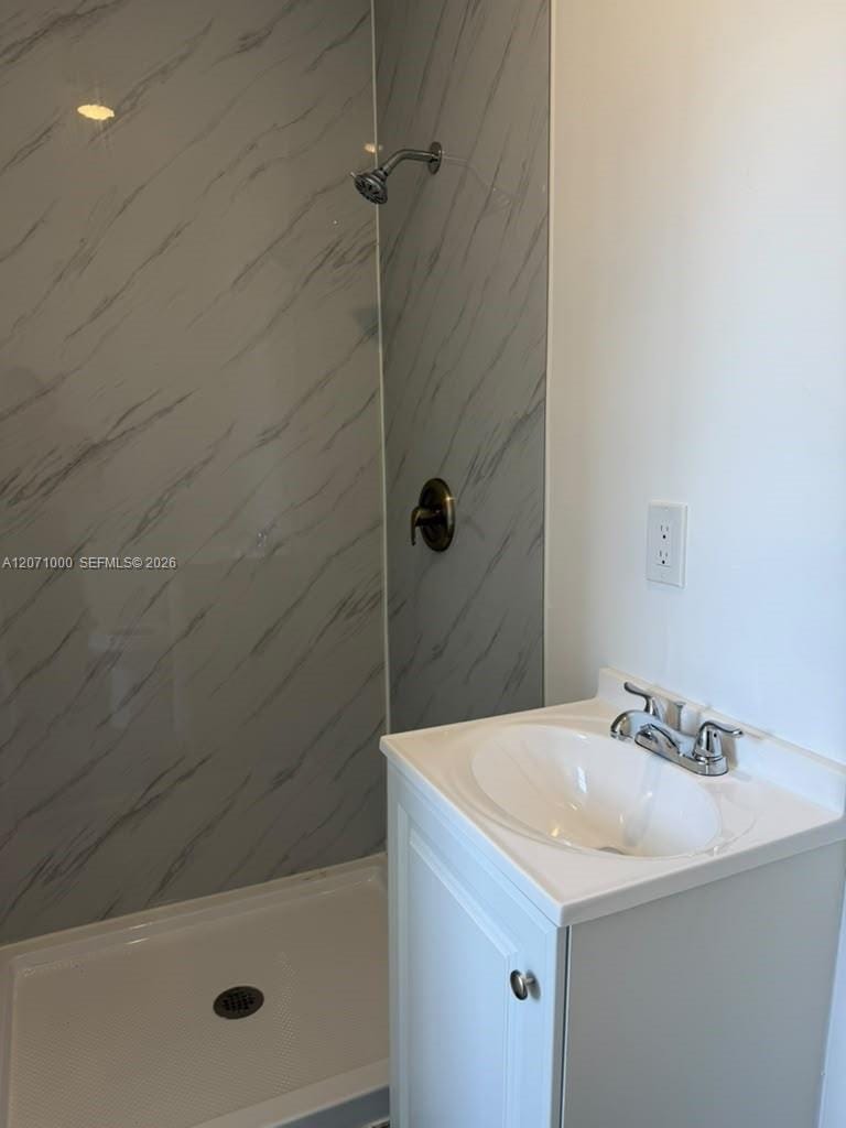1236 NW 28th Street 4 — photo 11