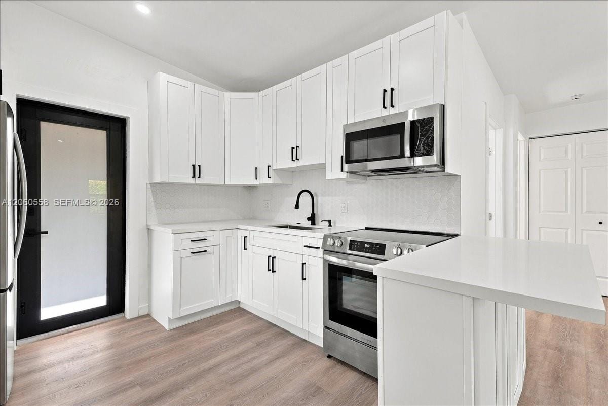14035 NW 6th Avenue, North Miami, FL 33168 photo 11