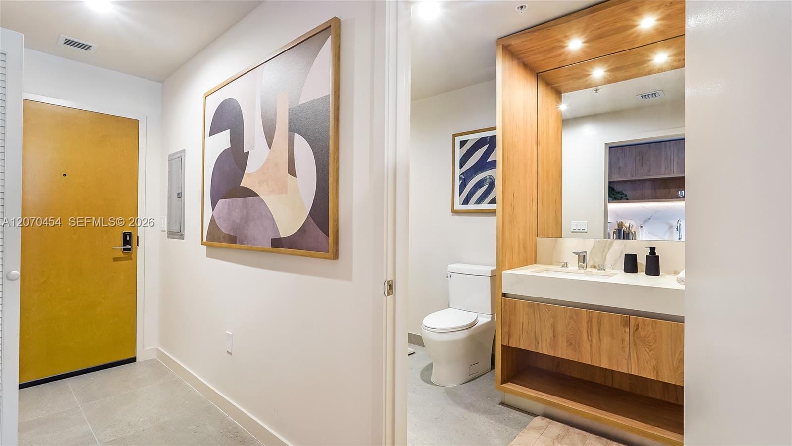 11 NE 6th Street 808, Miami, FL 33132