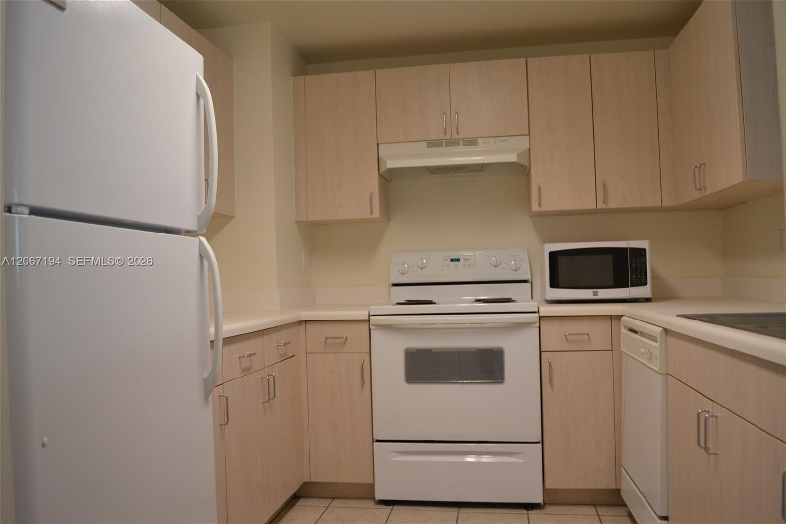 50 Menores Avenue 420 — photo 7