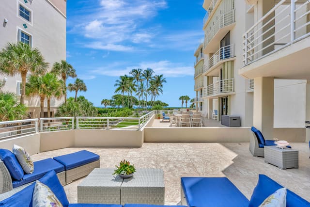 176 Helios Drive 108, Jupiter, FL 33477