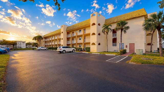 8500 Sunrise Lakes Boulevard 201, sold in ZIP 33322, Sunrise, FL