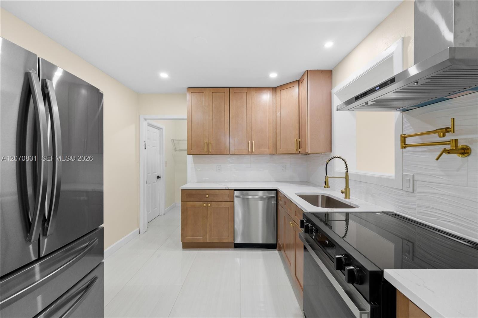 3561 NW 41st Street — photo 8