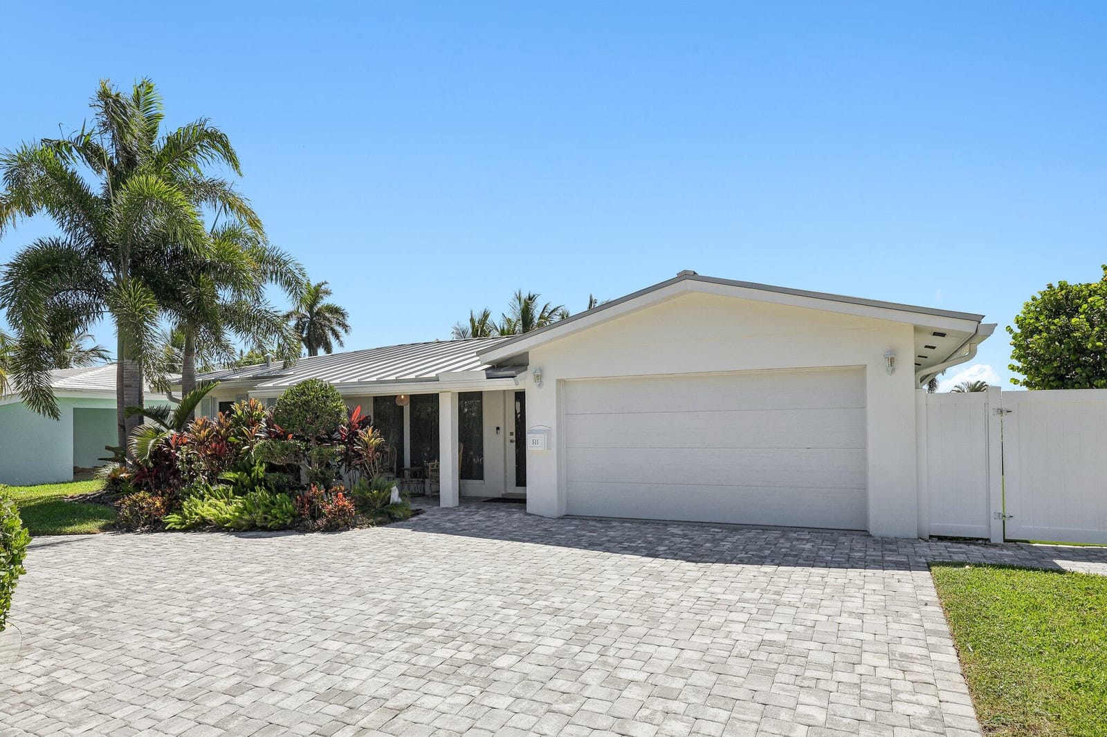 511 SE 9TH Avenue, Pompano Beach, FL 33060
