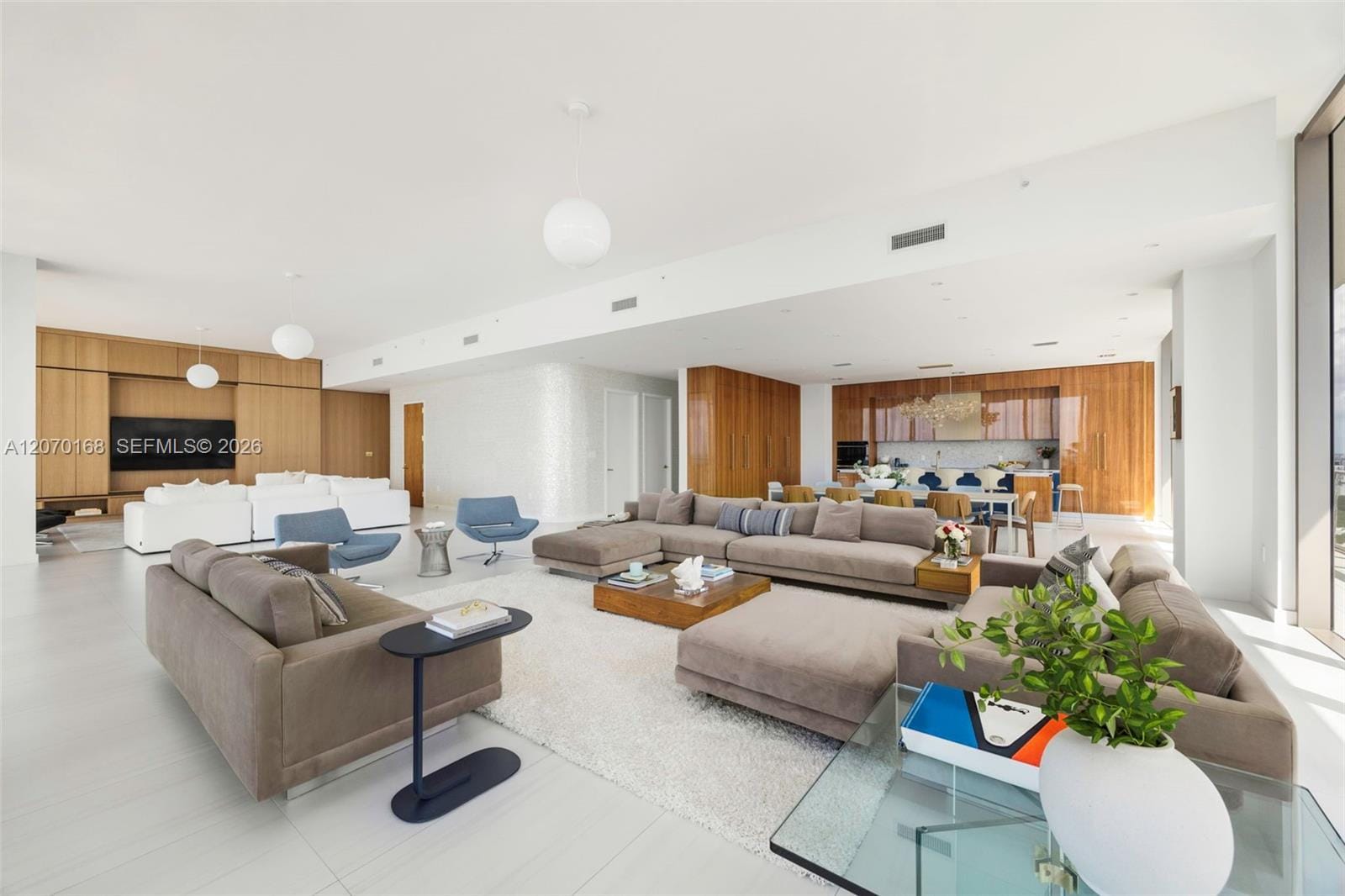 2655 S Bayshore Drive 1801-02 — photo 3