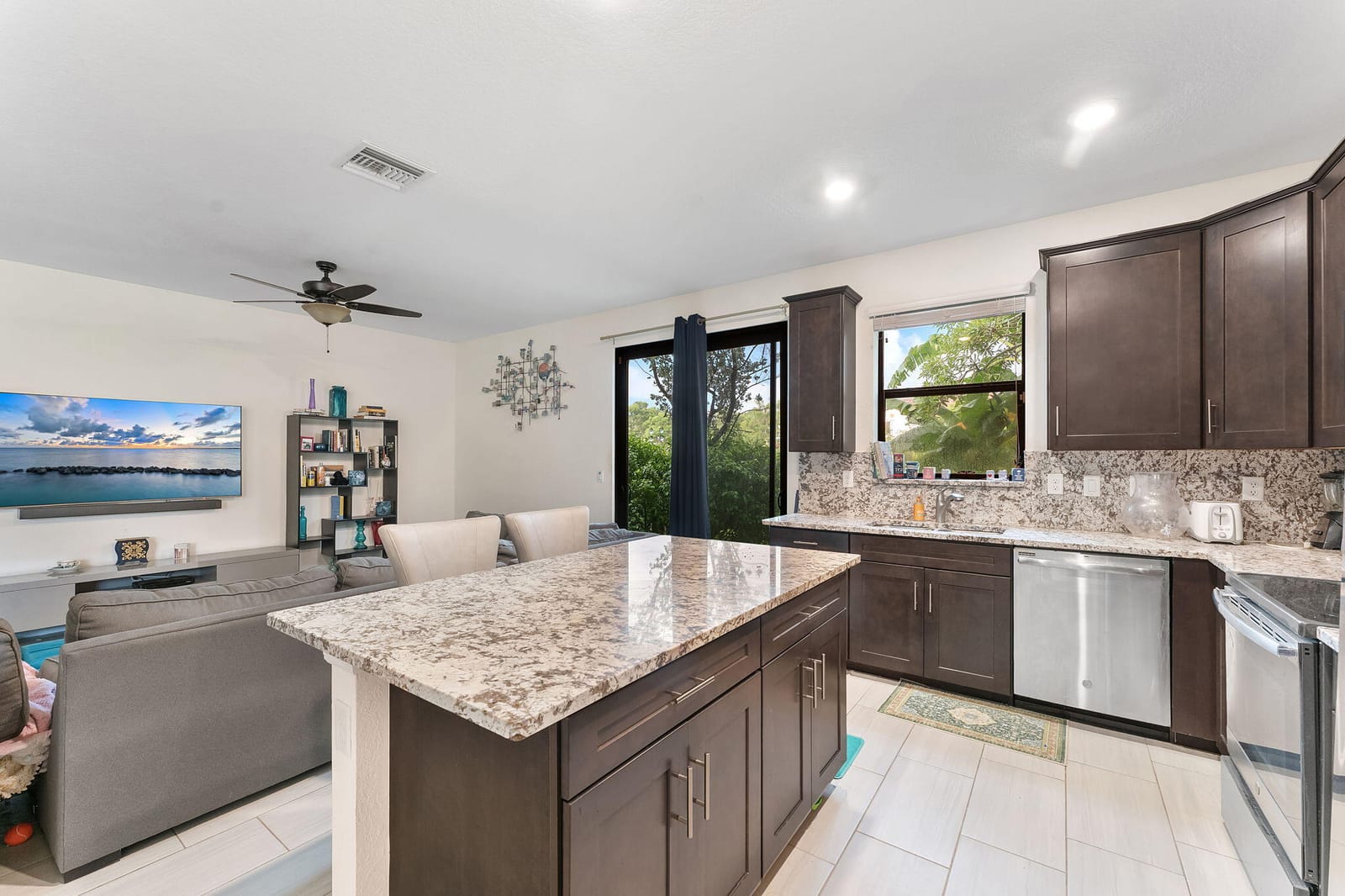 5295 Santa Maria Avenue, Boynton Beach, FL 33436 photo 9