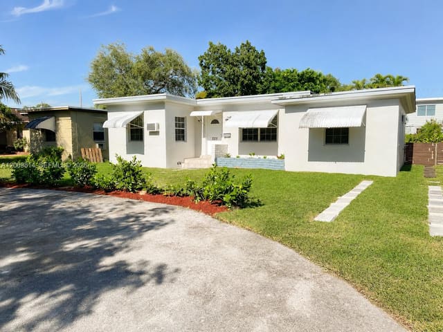 325 NE 108th Street, Pasadena Park Sub, Miami, FL