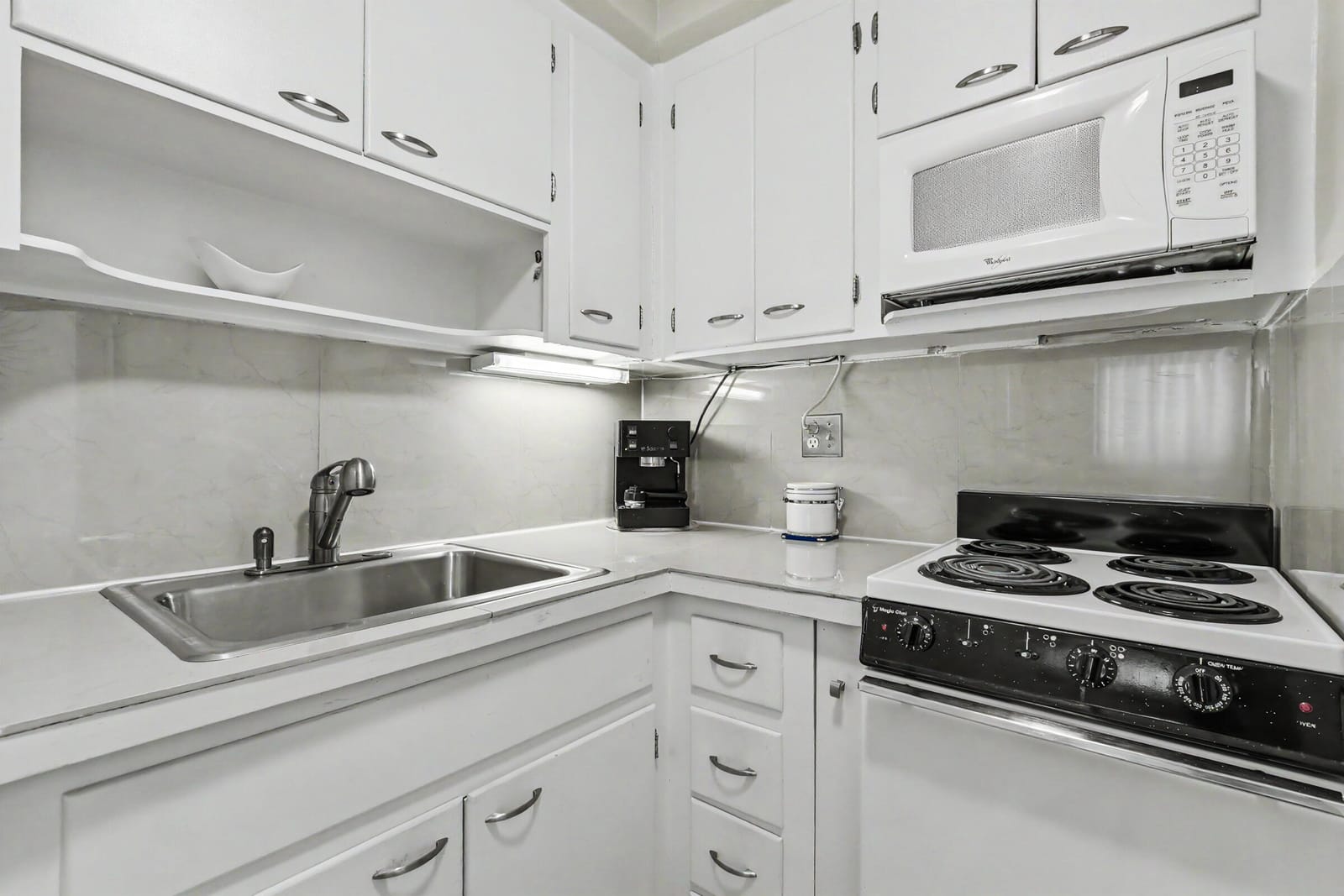 801 Atlantic Shores Boulevard 104 — photo 11