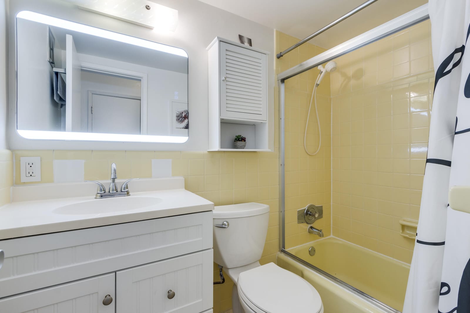 801 Atlantic Shores Boulevard 104, Hallandale Beach, FL 33009 photo 15