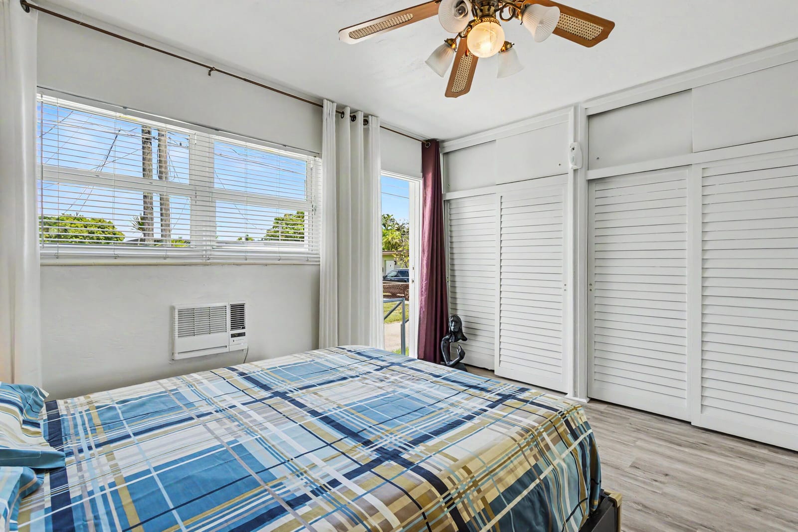801 Atlantic Shores Boulevard 104, Hallandale Beach, FL 33009 photo 21