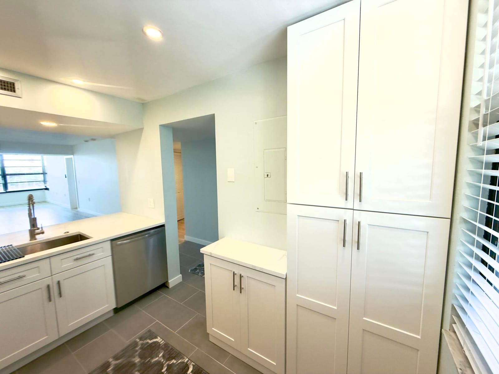 3710 WHITEHALL Drive 404 — photo 11