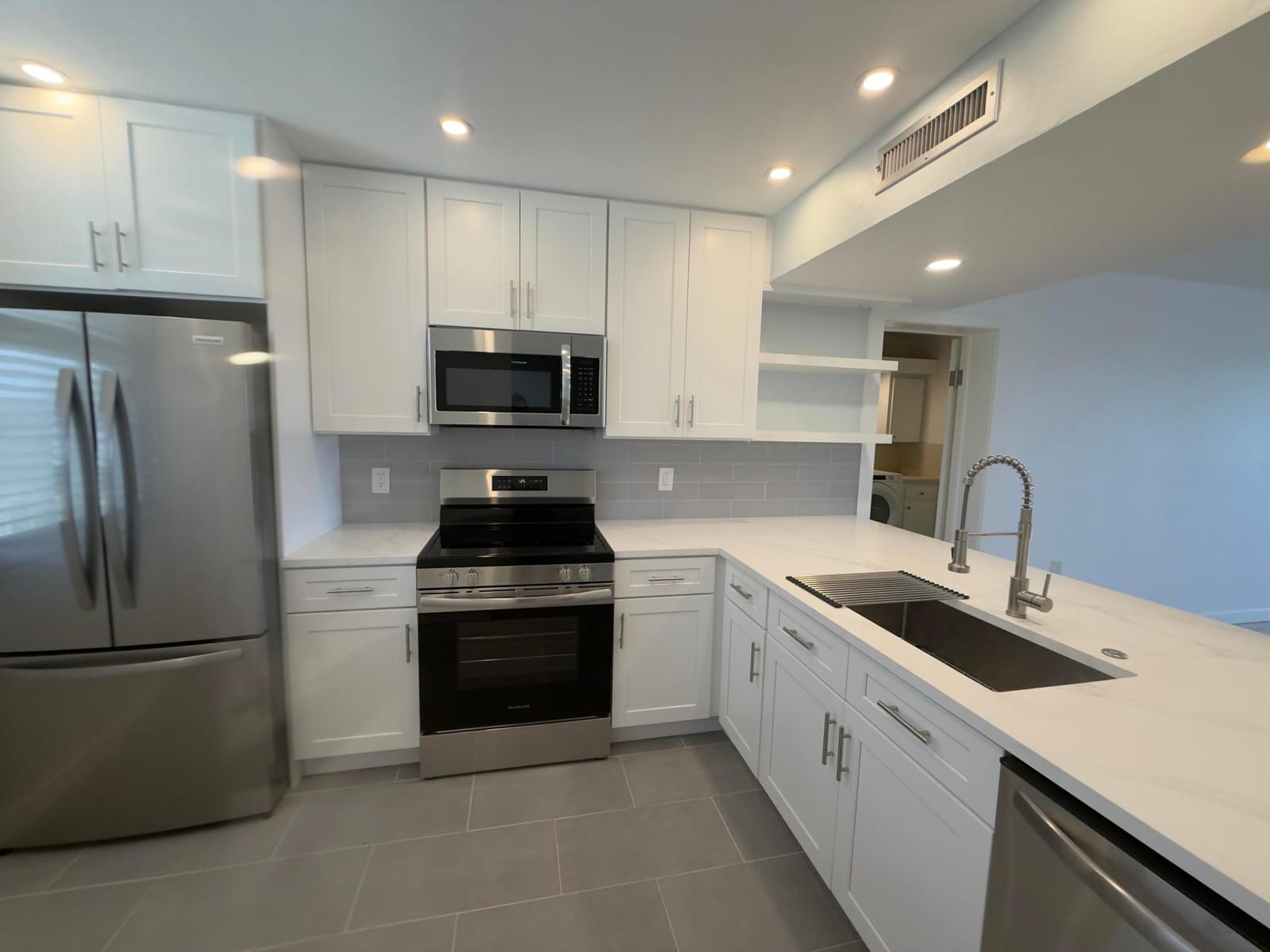 3710 WHITEHALL Drive 404 — photo 7