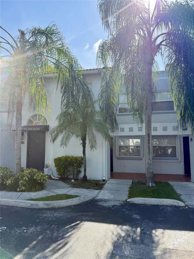 4747 NW 97th Court 49, Doral, FL 33178