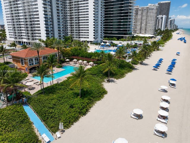 2069 S Ocean Drive TH18, Hallandale Beach, FL 33009