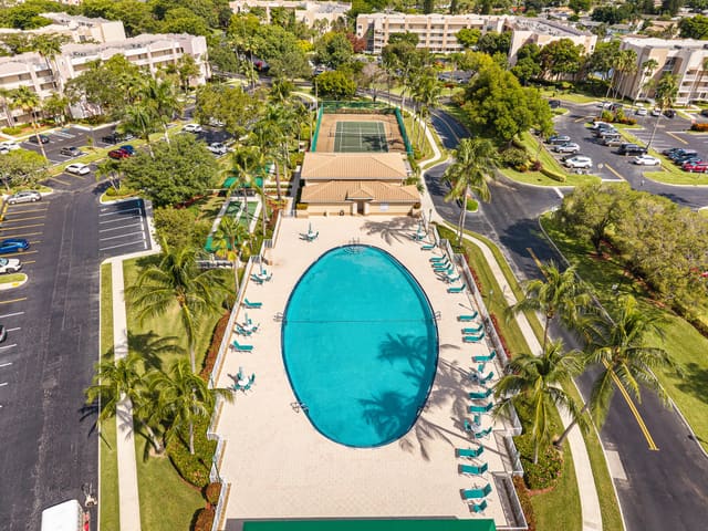 9539 WELDON Circle F408, Weldon Condominium F, Tamarac, FL