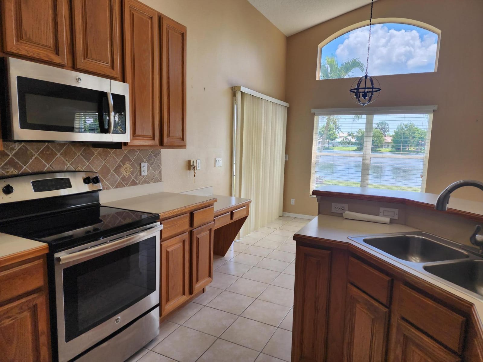 849 NW Waterlily Place — photo 8