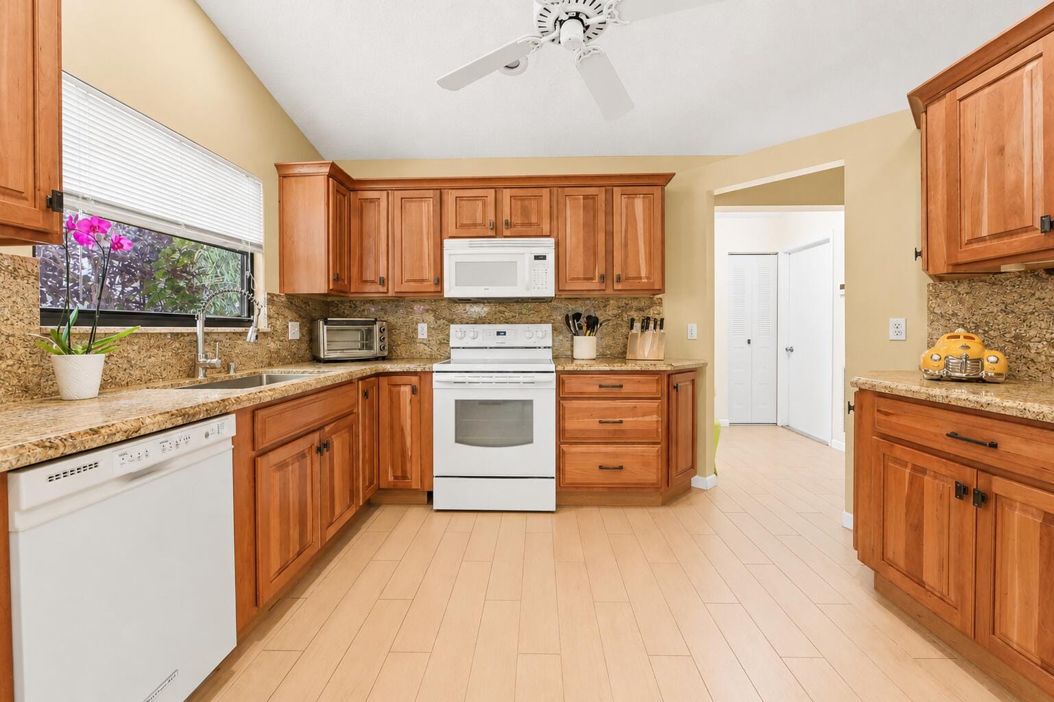 701 NW 25TH Avenue, Delray Beach, FL 33445 photo 12
