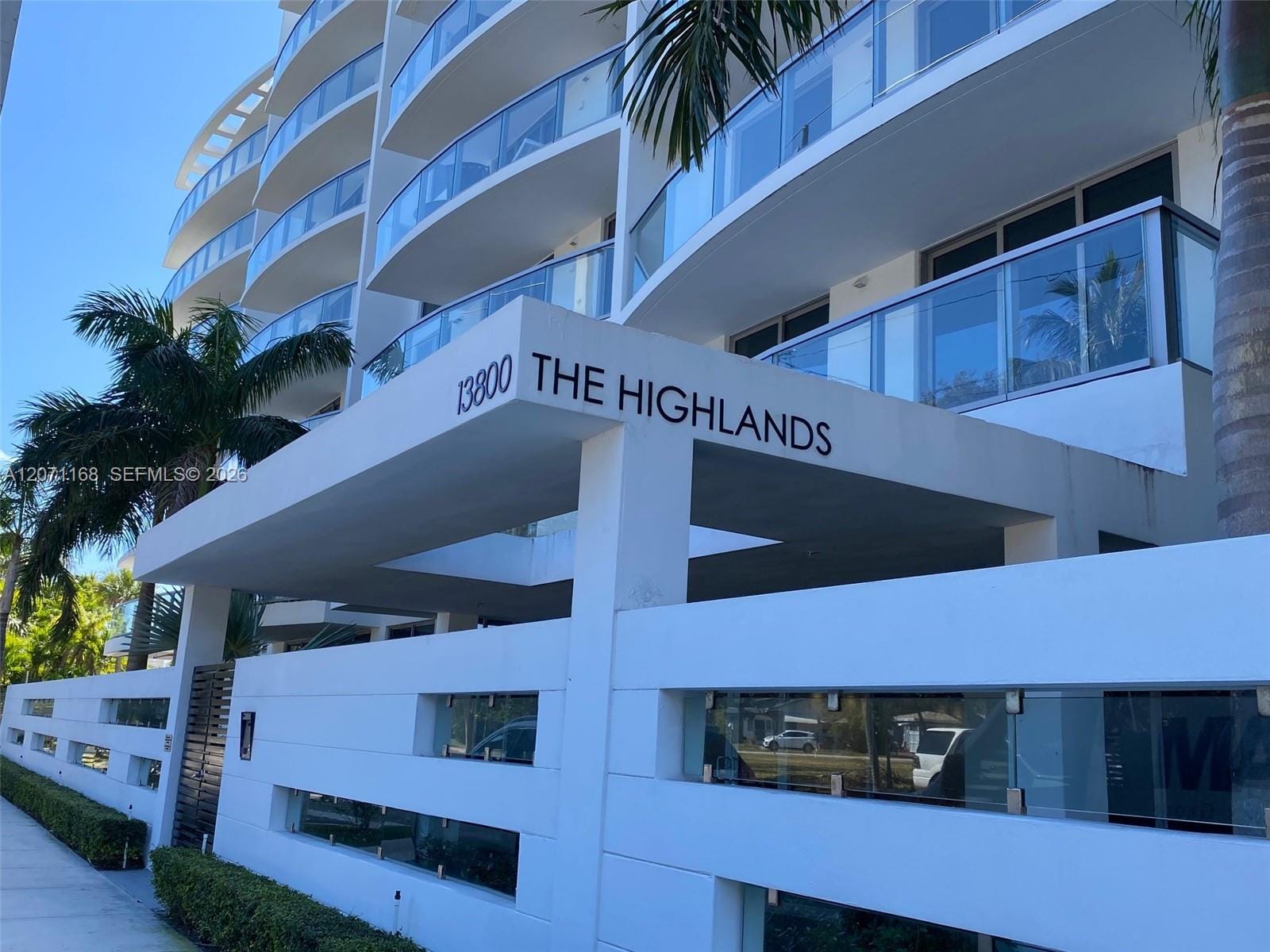 13800 Highland Drive PH3 — photo 1