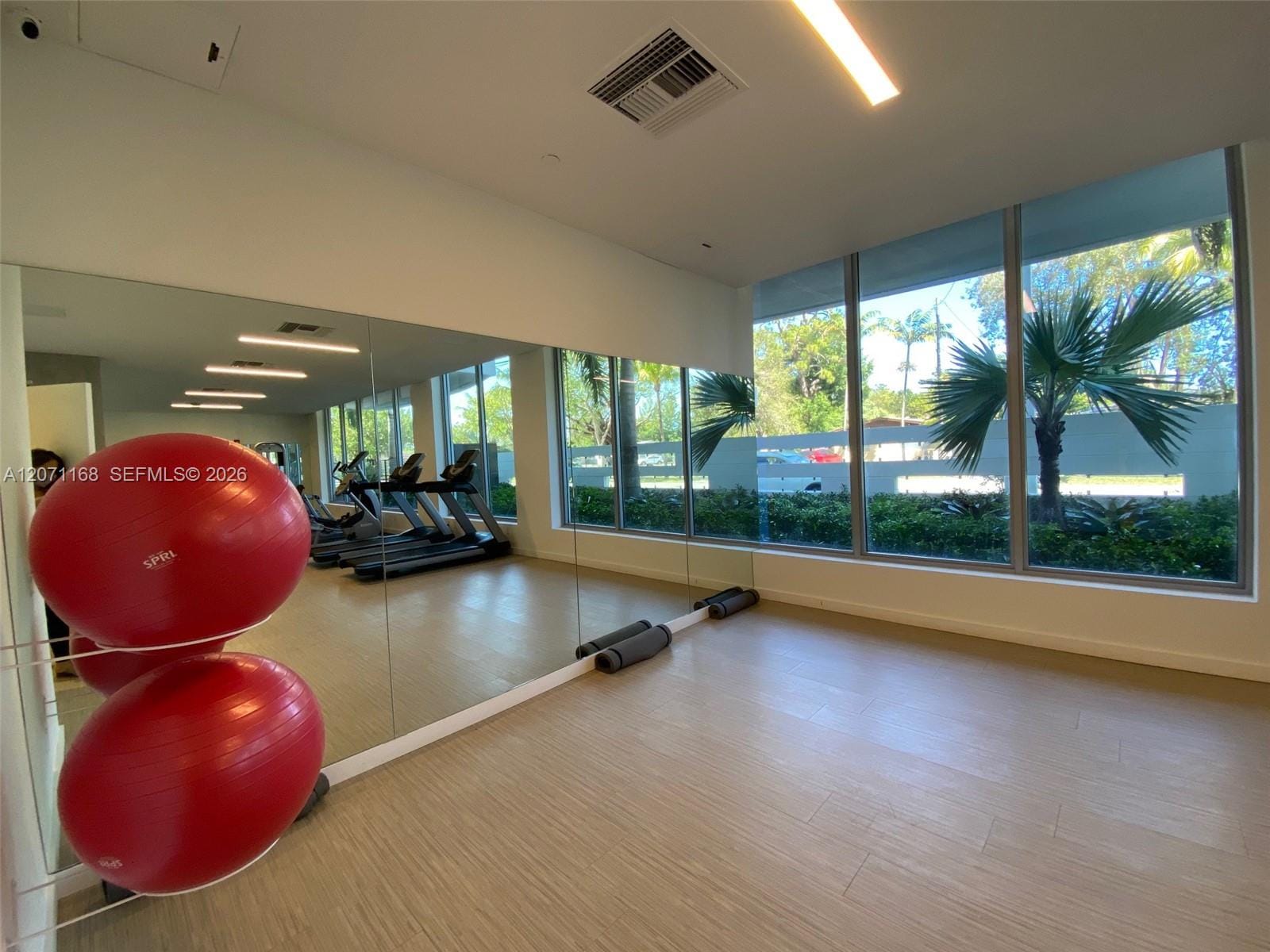 13800 Highland Drive PH3, North Miami Beach, FL 33181 photo 15