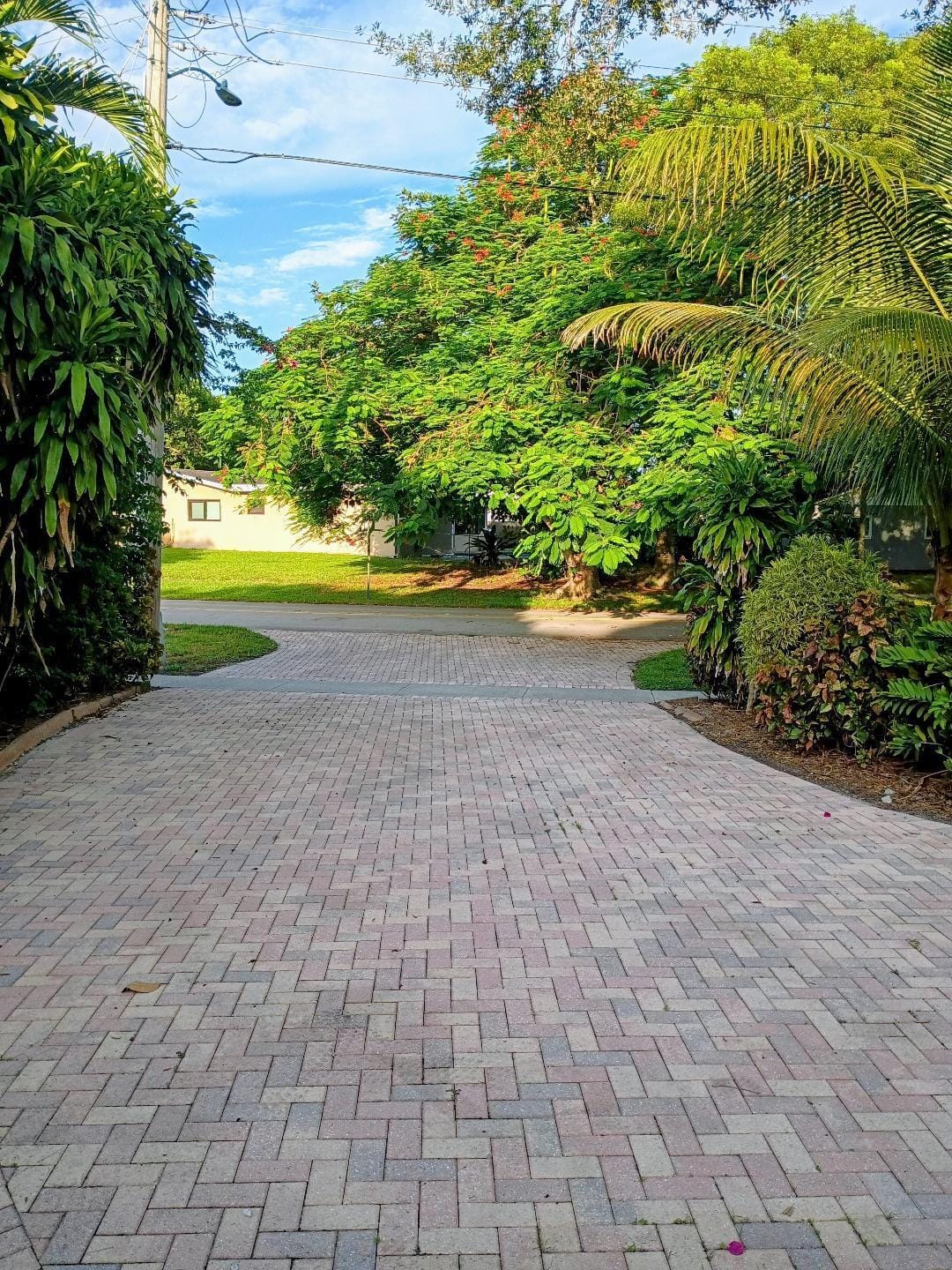 1160 RENMAR Drive — photo 4