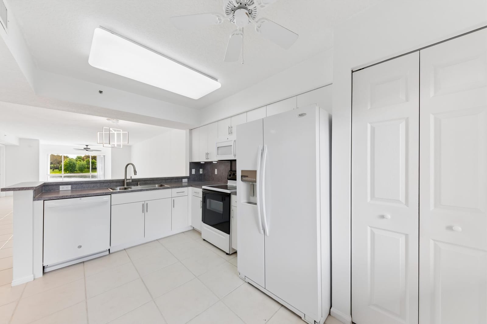 5842 CRYSTAL SHORES Drive 205 — photo 5