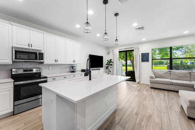 10175 Akenside Drive, Boca Raton, FL 33428