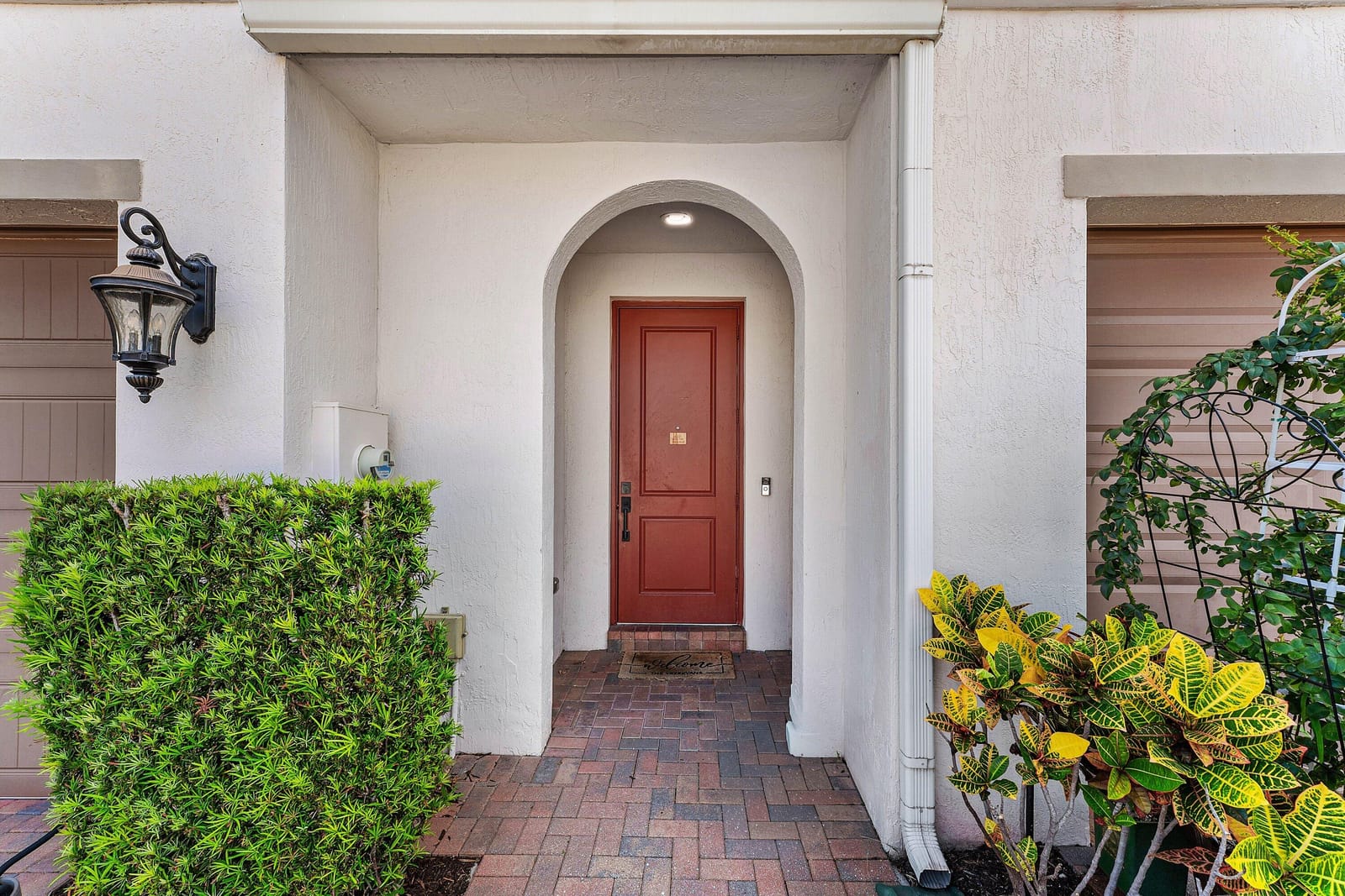 10175 Akenside Drive — photo 2