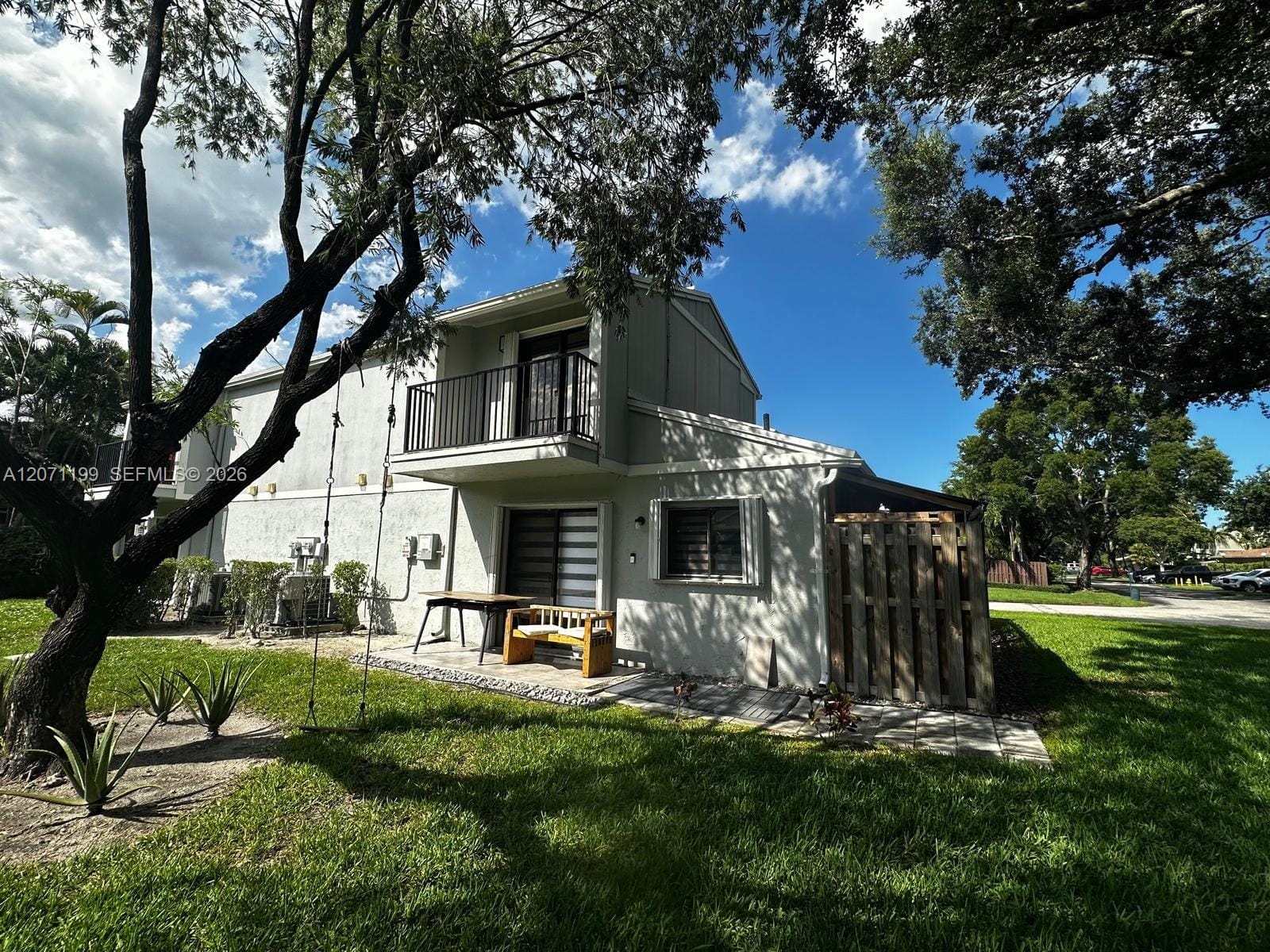 13290 NW 7th Street, Plantation, FL 33325