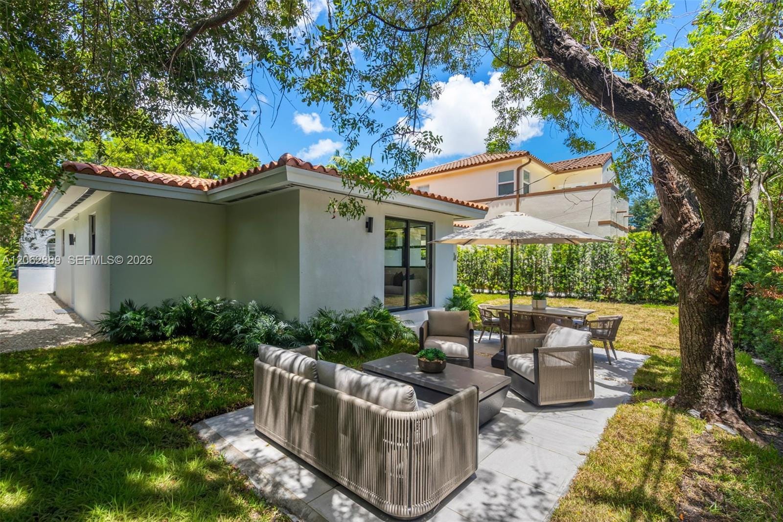 536 Minorca Avenue, Coral Gables, FL 33134 photo 2