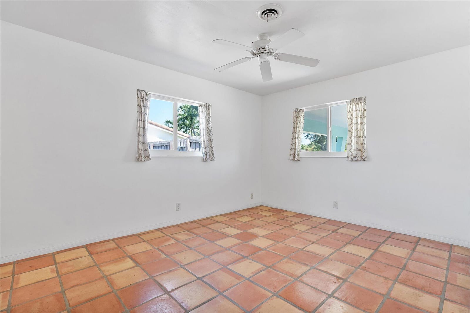 1400 NE 42nd Court, Oakland Park, FL 33334 photo 14