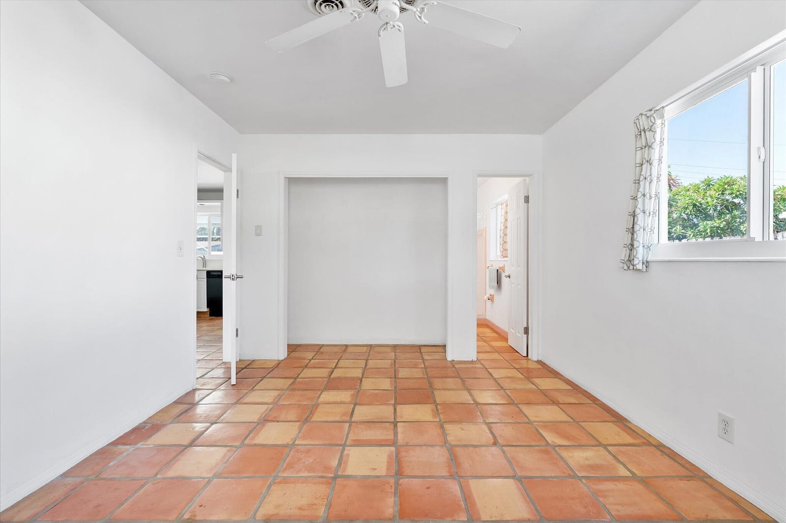 1400 NE 42nd Court, Oakland Park, FL 33334 photo 15