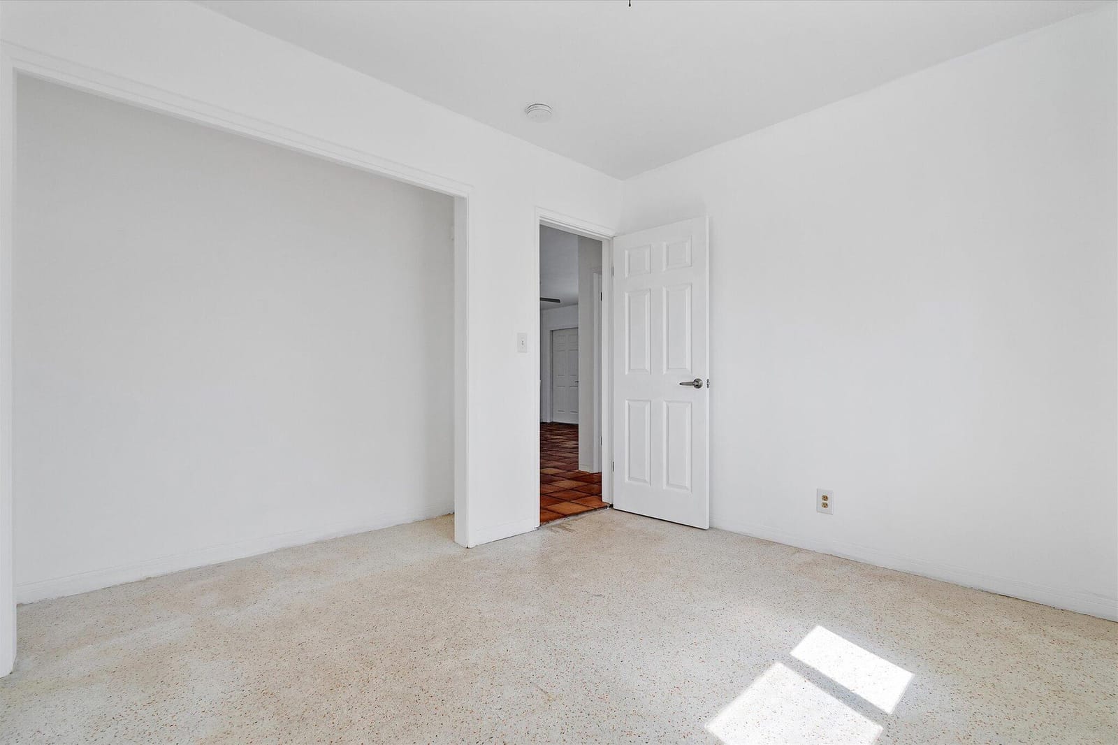 1400 NE 42nd Court, Oakland Park, FL 33334 photo 23