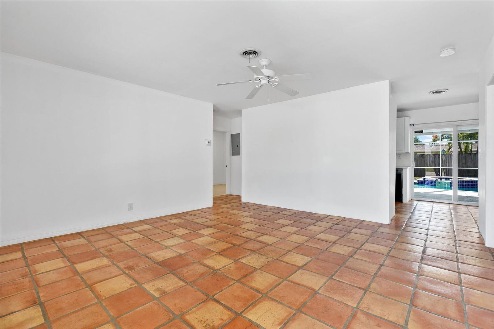1400 NE 42nd Court, Oakland Park, FL 33334 photo 7