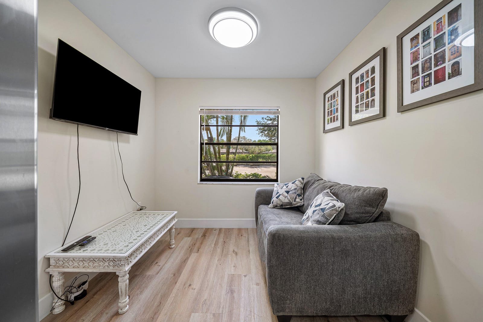 17 Southport Lane E — photo 4