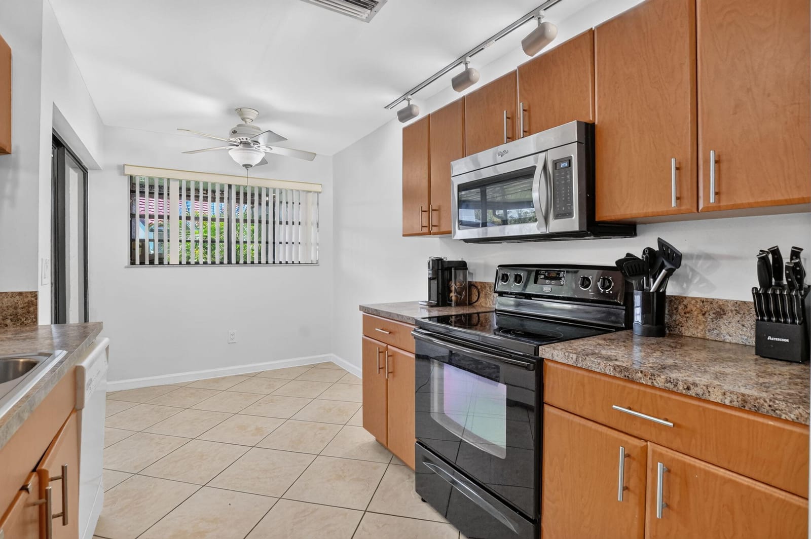 327 NW 36TH Avenue, Deerfield Beach, FL 33442 photo 13