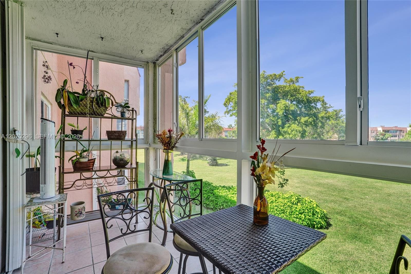 9461 Sunrise Lakes Boulevard 208, Sunrise, FL 33322 photo 15
