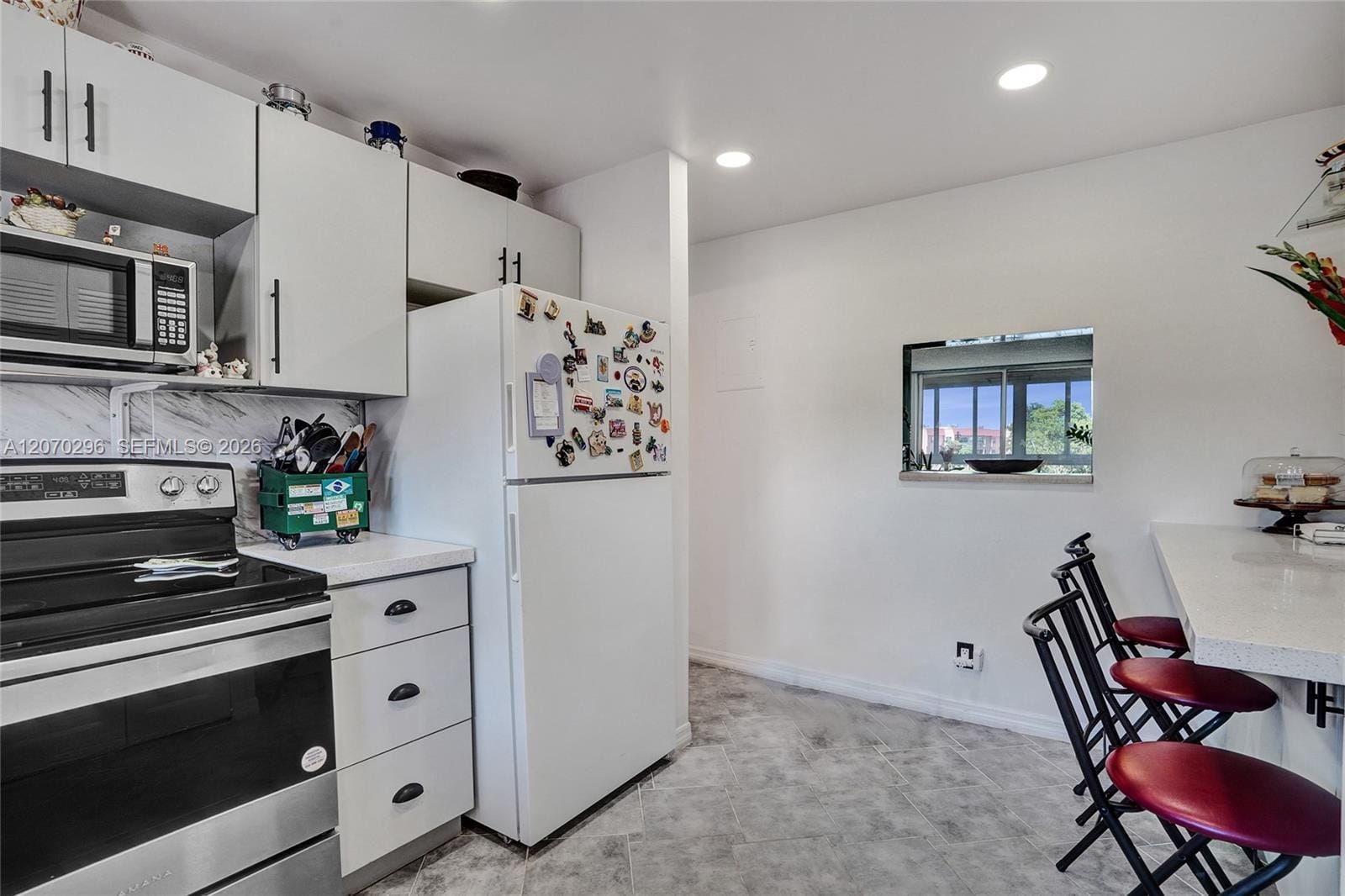 9461 Sunrise Lakes Boulevard 208, Sunrise, FL 33322 photo 21