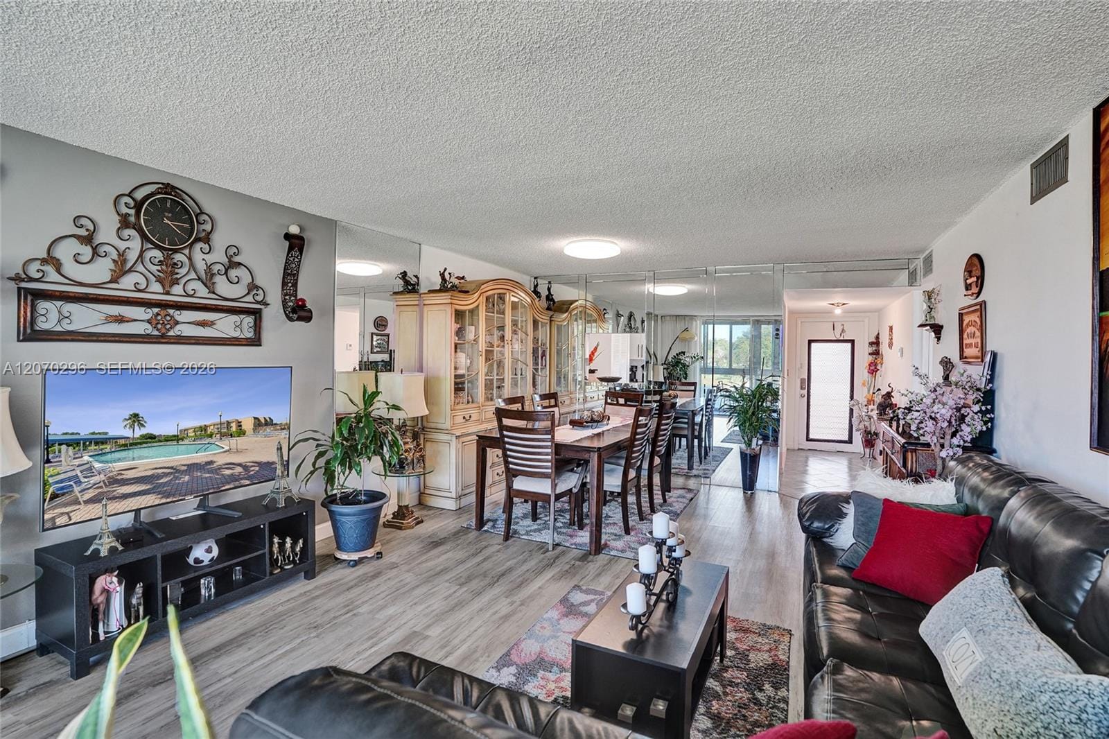9461 Sunrise Lakes Boulevard 208, Sunrise, FL 33322 photo 9