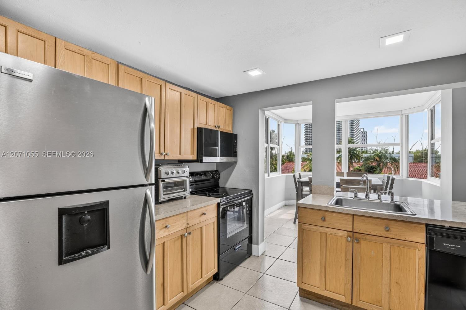 16565 NE 26th Avenue 4E, North Miami Beach, FL 33160 photo 13